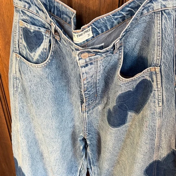We The Free Light Blue Denim Hearts Barrel Jeans - Picture 5 of 8